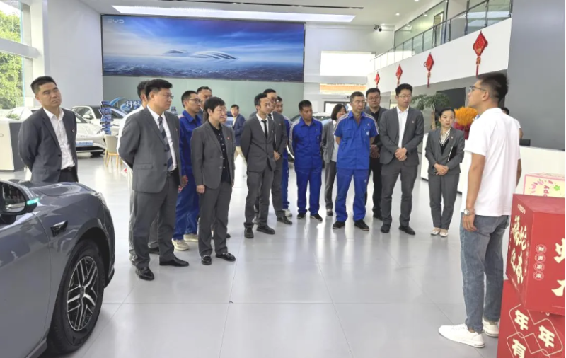 汽贸公司党支部发展&ldquo;走出去、、、学进来，，改风格、、、促发展&rdquo;贯彻中央八项划放心灵学习教育走深走实主题党日活动