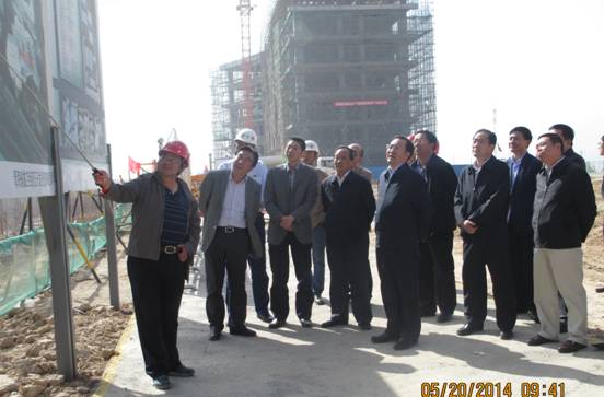 马顺清副省长一行莅临曹家堡保税物流中心工地视察领导工作