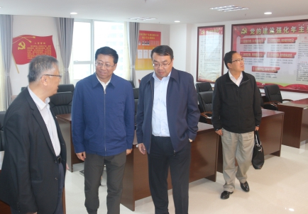青海省副省长、省国资委党委书记、主任王平明，，莅临省森林舞会官网集团调研领导工作